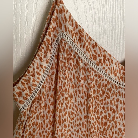 By Together Flowy Summer Detail Tank - Picture 3 of 5